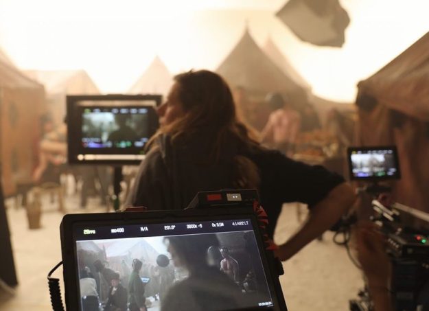 1814 Frost Fair - Cat Legg Hair and Makeup